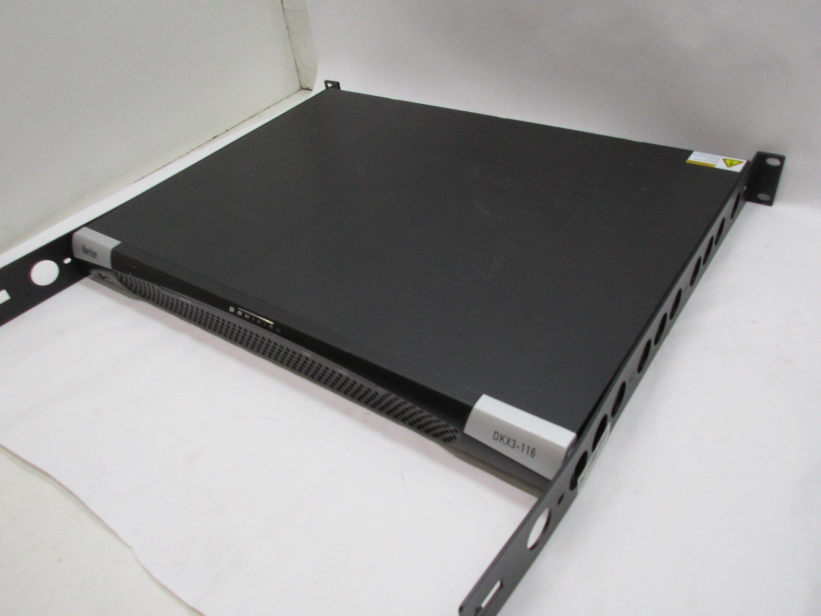 RARITAN DOMINION DKX3-166 | 16-PORT KVM SWITCH | RACK-MOUNTABLE *PWR ON* T5-B16