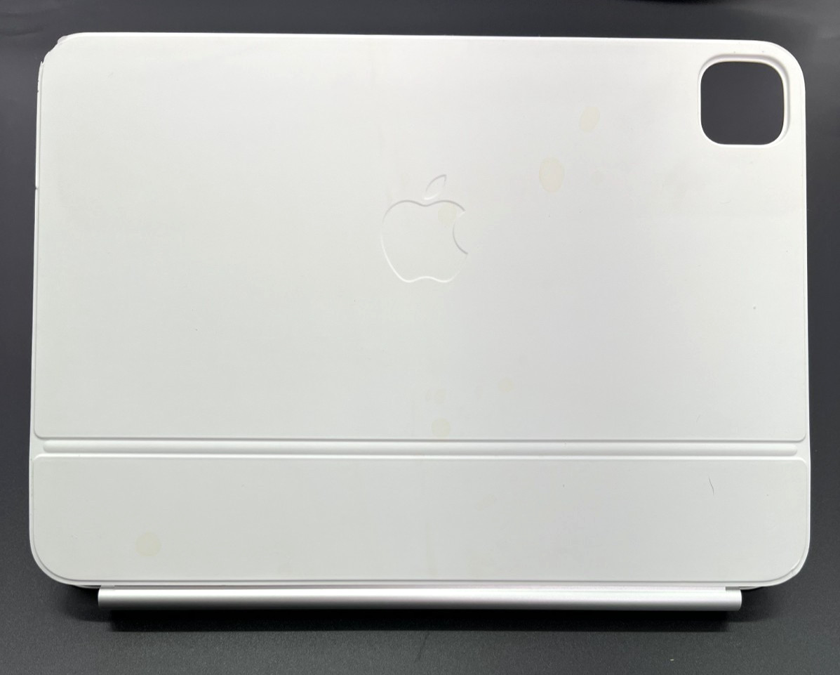 Genuine Apple A2975 MWR03LL/A Magic Keyboard for iPad Pro 11" M4/M5 White
