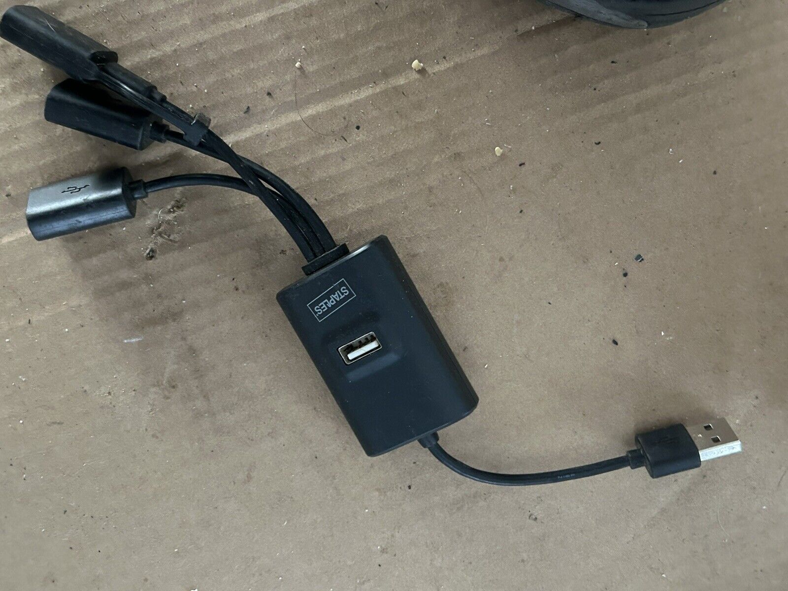 Rare Staples  USB 2.0 Flexible Hub w/4 USB Connector Cables;;Part # P3A0044