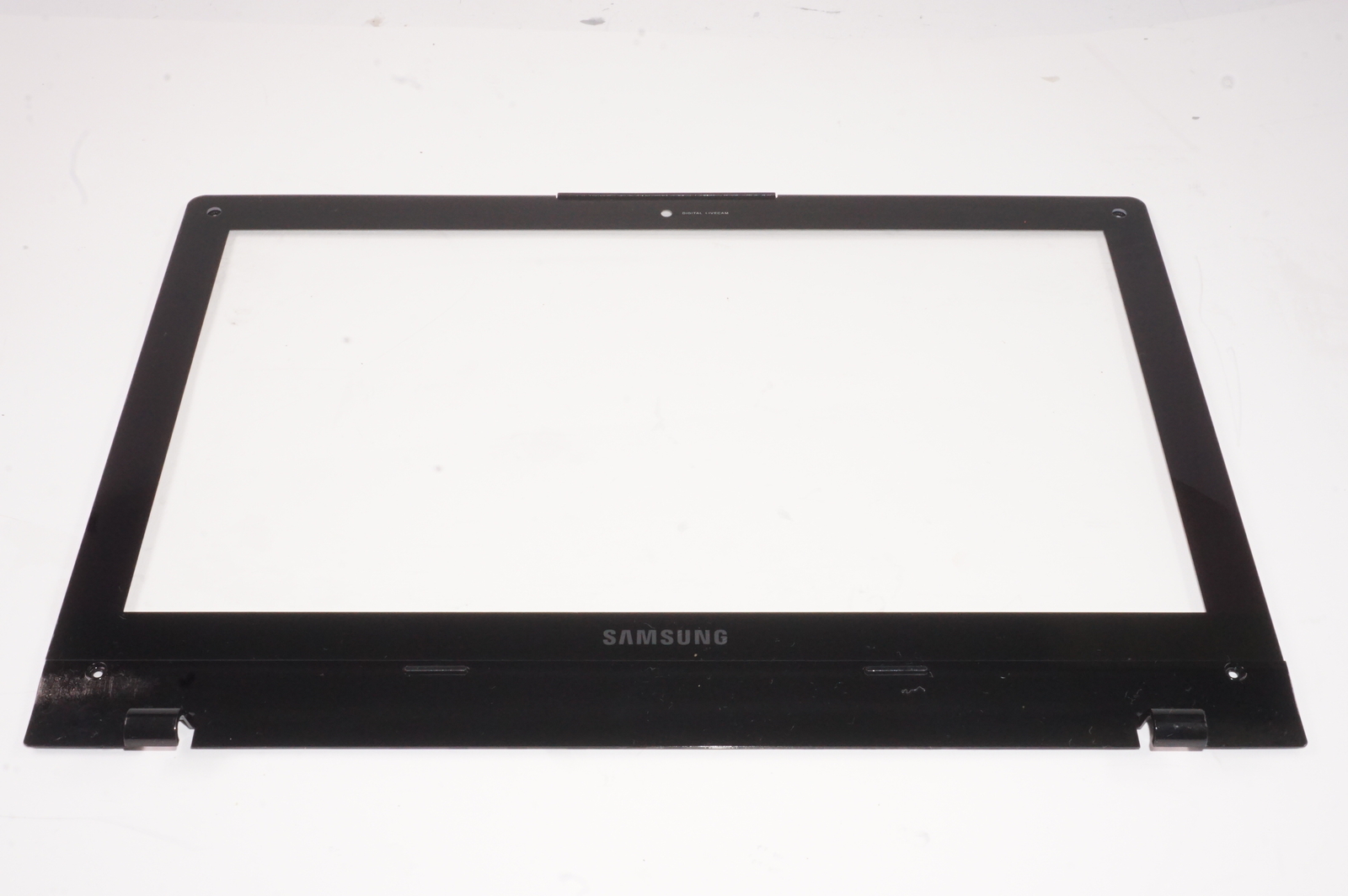 BA75-0266A Samsung Front Bezel NP-QX411-W02UBNP-QX411-W01NP-QX411-W01UB