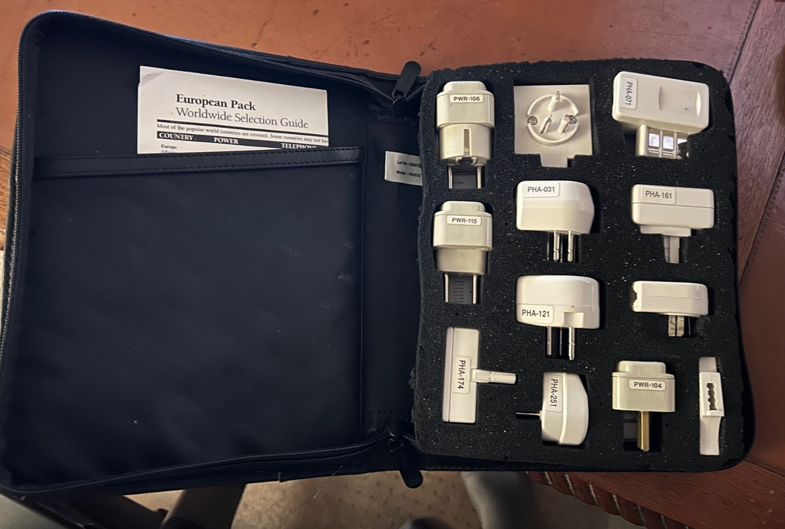 Targus 12 pc Adapter Set PA021U