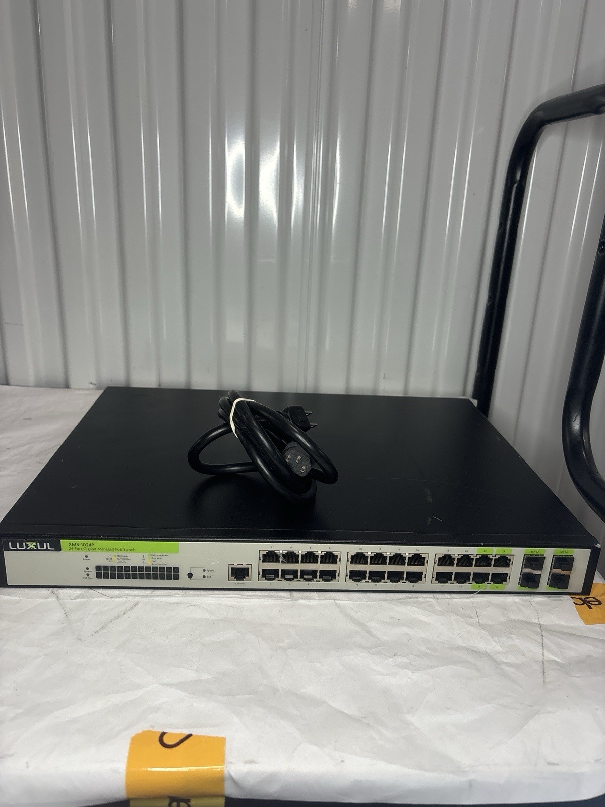 Luxul XMS-1024p, 24 Port Gigabit Managed PoE Switch - PreOwned Tested
