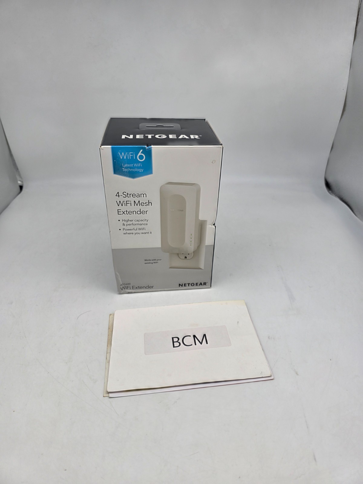 Brand New NETGEAR AX1600 4-Stream Wi-Fi Mesh Extender – White (EAX12-100NAS)