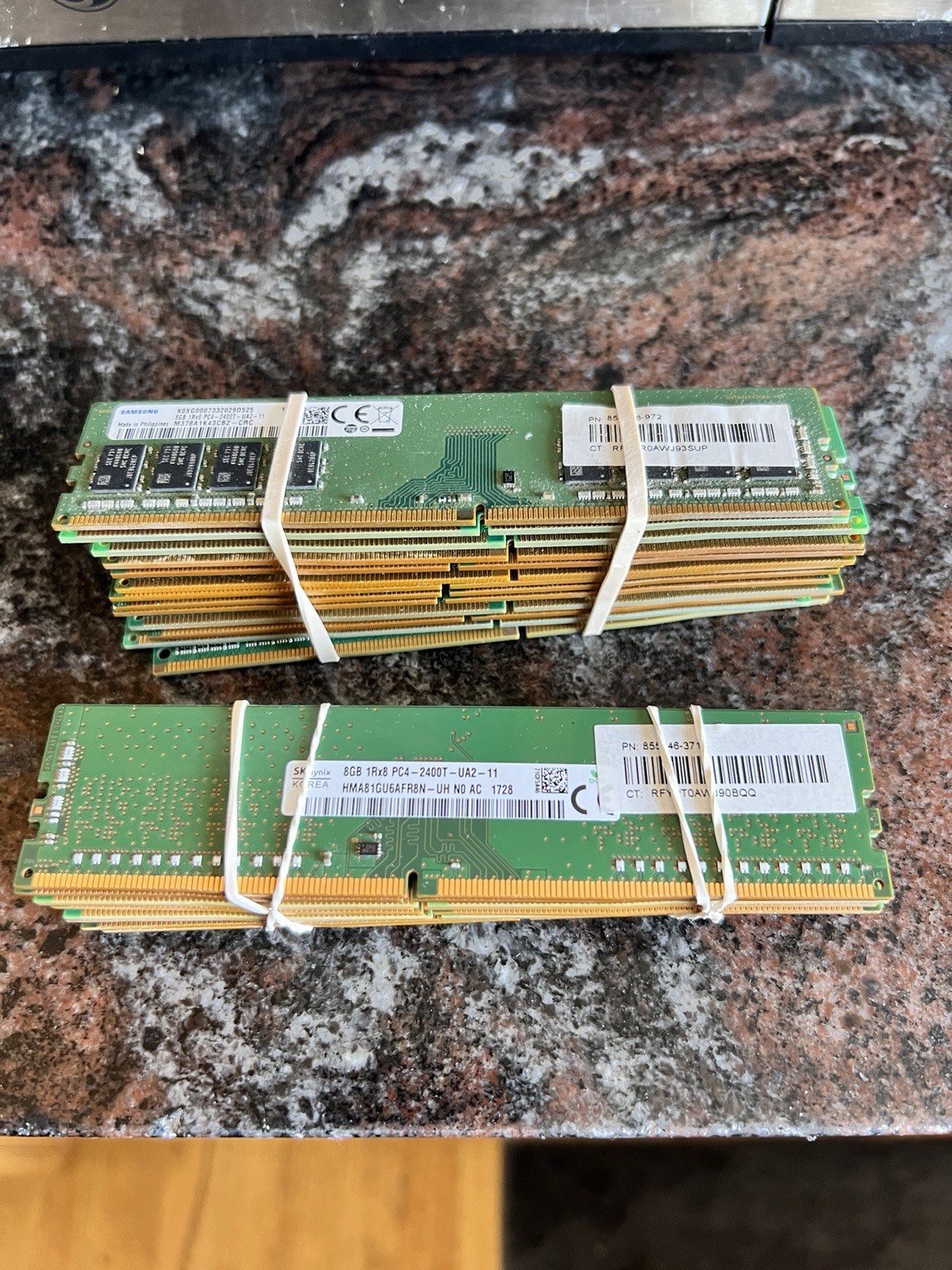 LOT OF ( 21 8GB Mixed Brand / Mixed Speed DDR4 Desktop Ram Memory