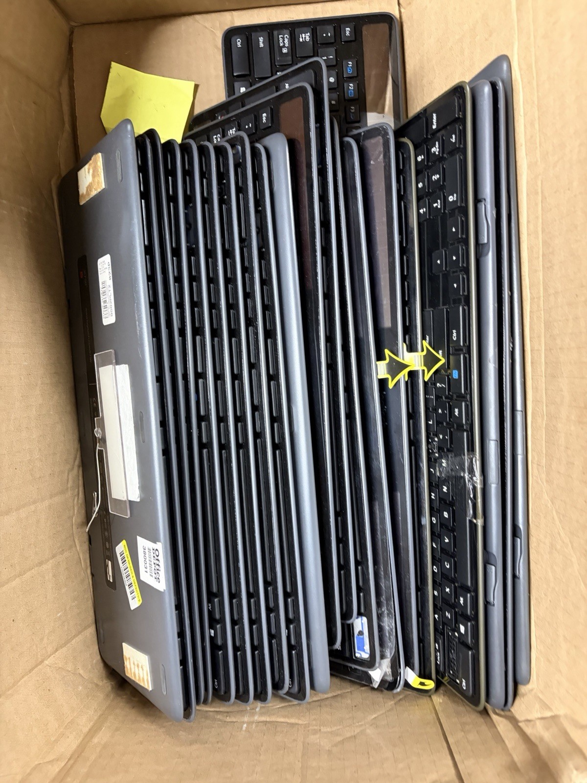 Pack of 21 Logitech K750 Solar Wireless Keyboard Black For Parts