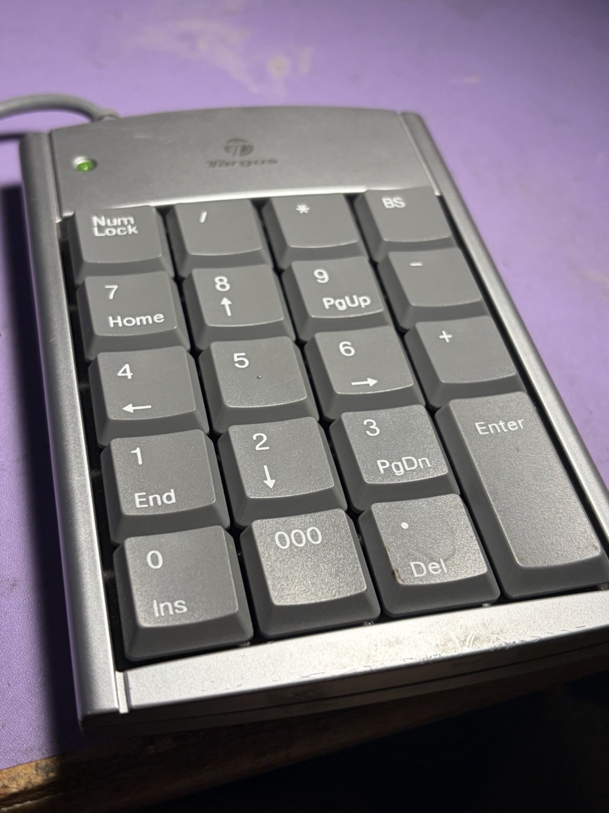 Targus PAUK10U USB Numeric Keypad 10-Key Number Pad 2-Port USB Hub Wired TESTED