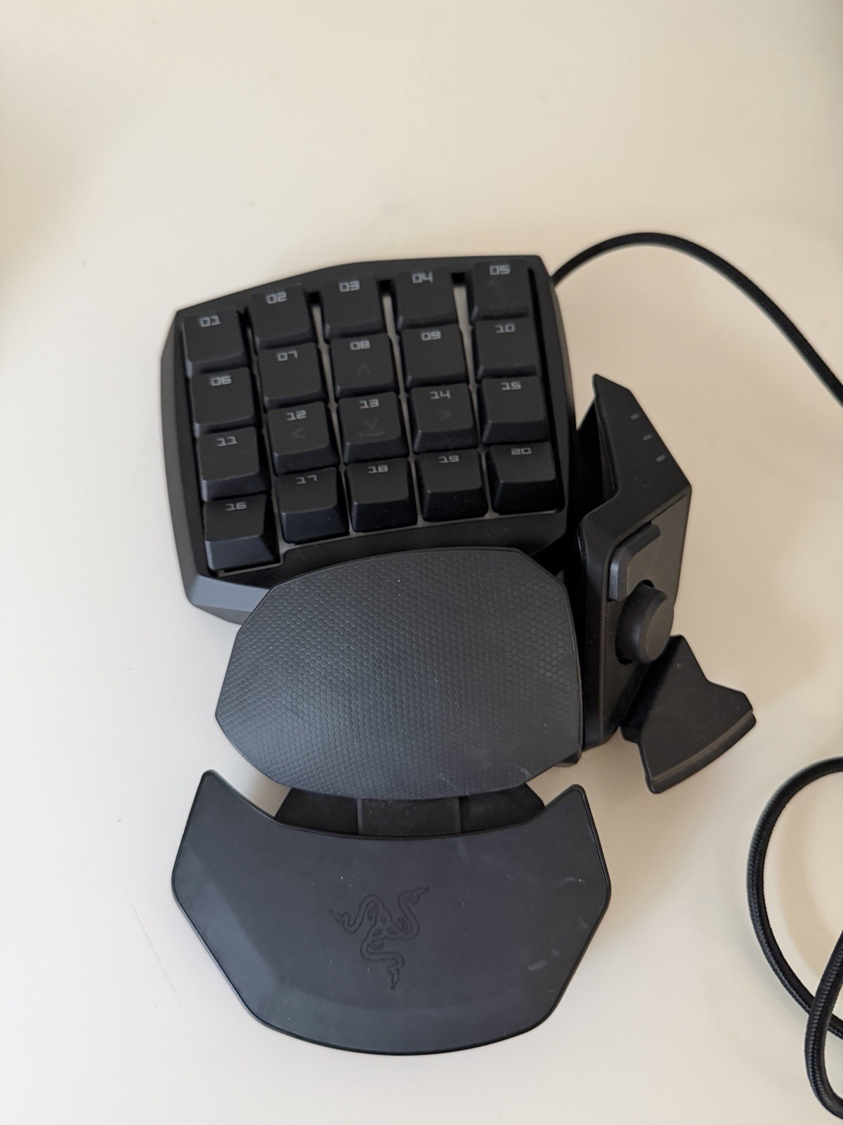 Razer Orbweaver Chroma RZ07-01440100-R3M1 Wired Keypad - Green Switch (Clicky)