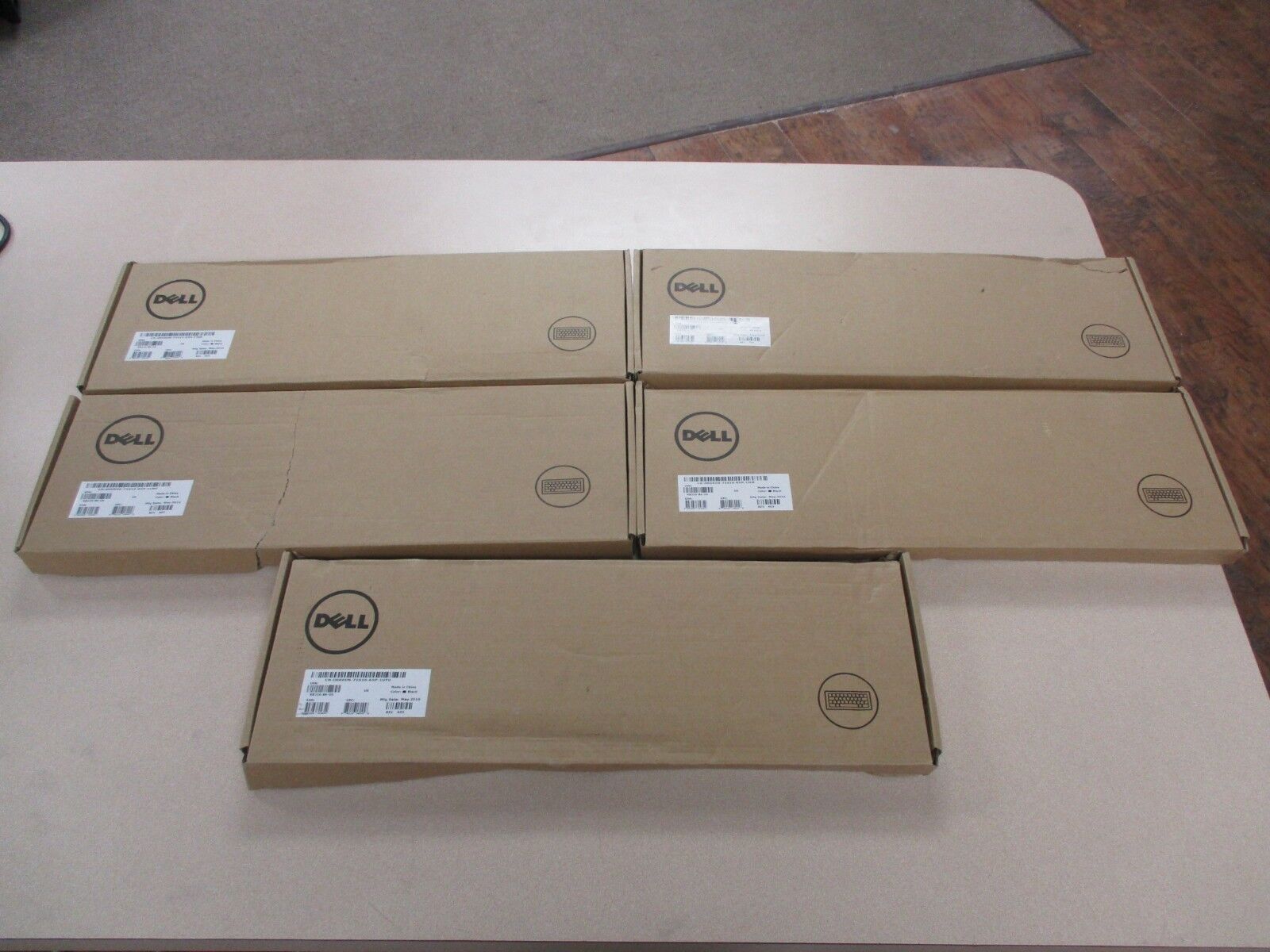 Lot of 5 NEW Dell Keyboard KB216 USB 104 **DISTRESSED BOX SEE PICS/ DESCRIPTION*