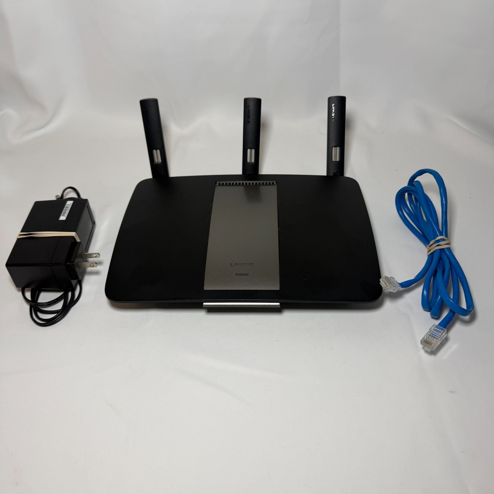 Linksys EA6900 V1.1 Wireless Router Dual Band Smart Wifi 1900Mbps 2.4GHz 4 Ports
