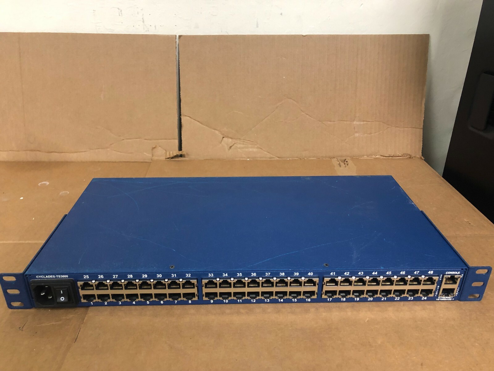 Cyclades TS-3000 48 Port Console Terminal Access Console Server 
