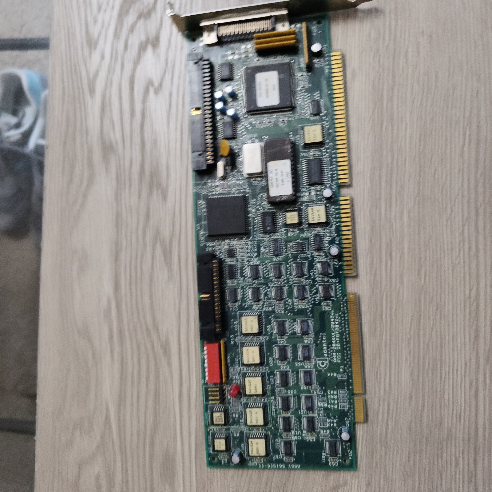Adaptec AHA2842VL VL bus SCSI host adapter G2U