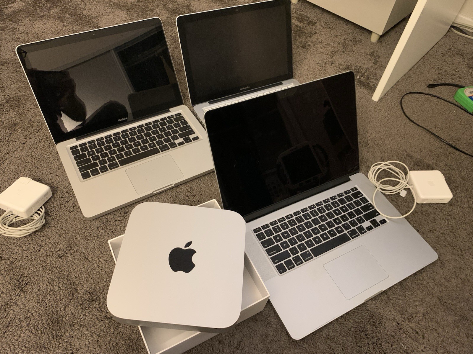 Bundle Used 4 Apple Computers Laptop Macbook Pro - Great For Parts - See Details