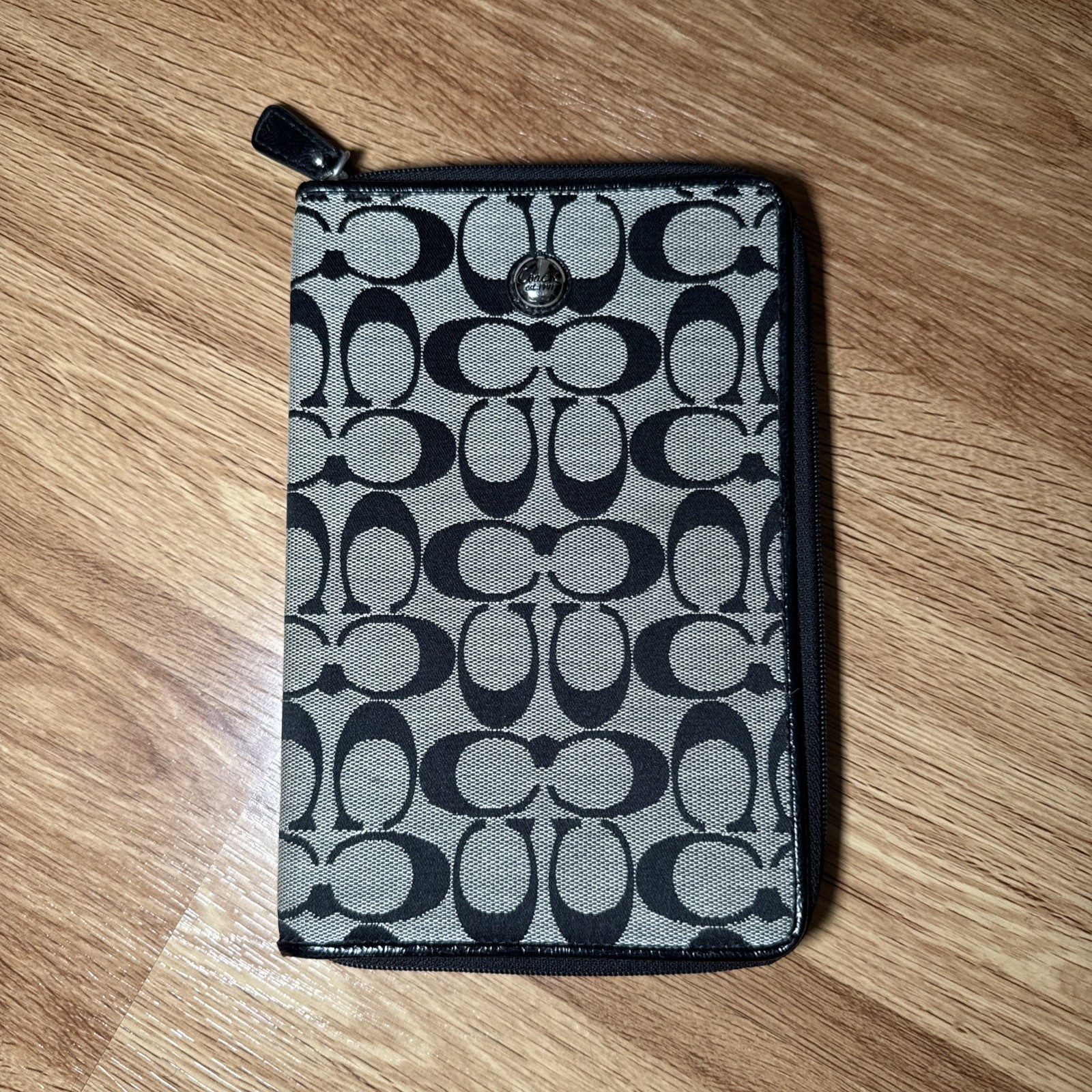 Coach Signature Canvas Tablet Sleeve Zip Case *READ