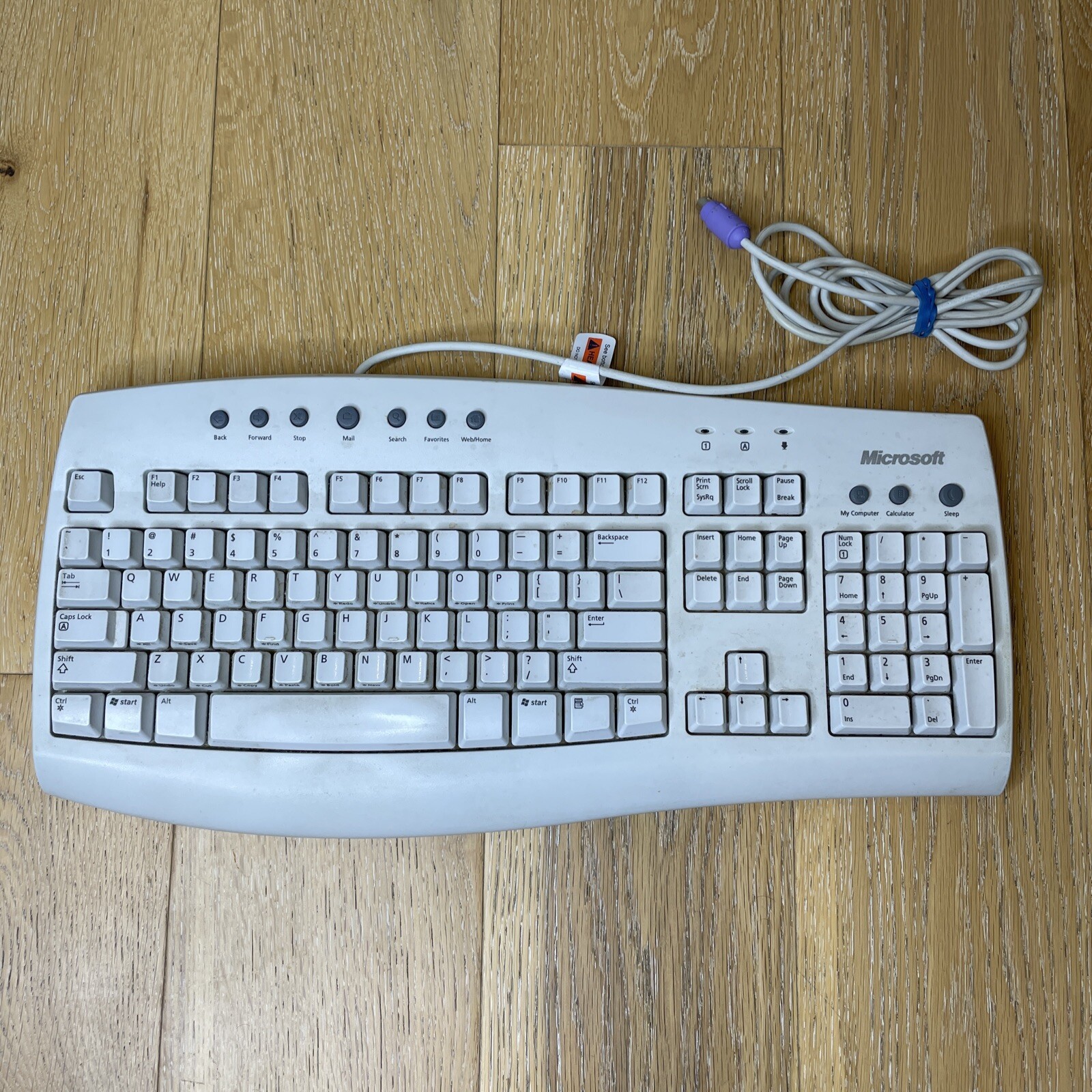 Microsoft Internet Keyboard X08-76763 Wired PS/2 White Vintage 2001