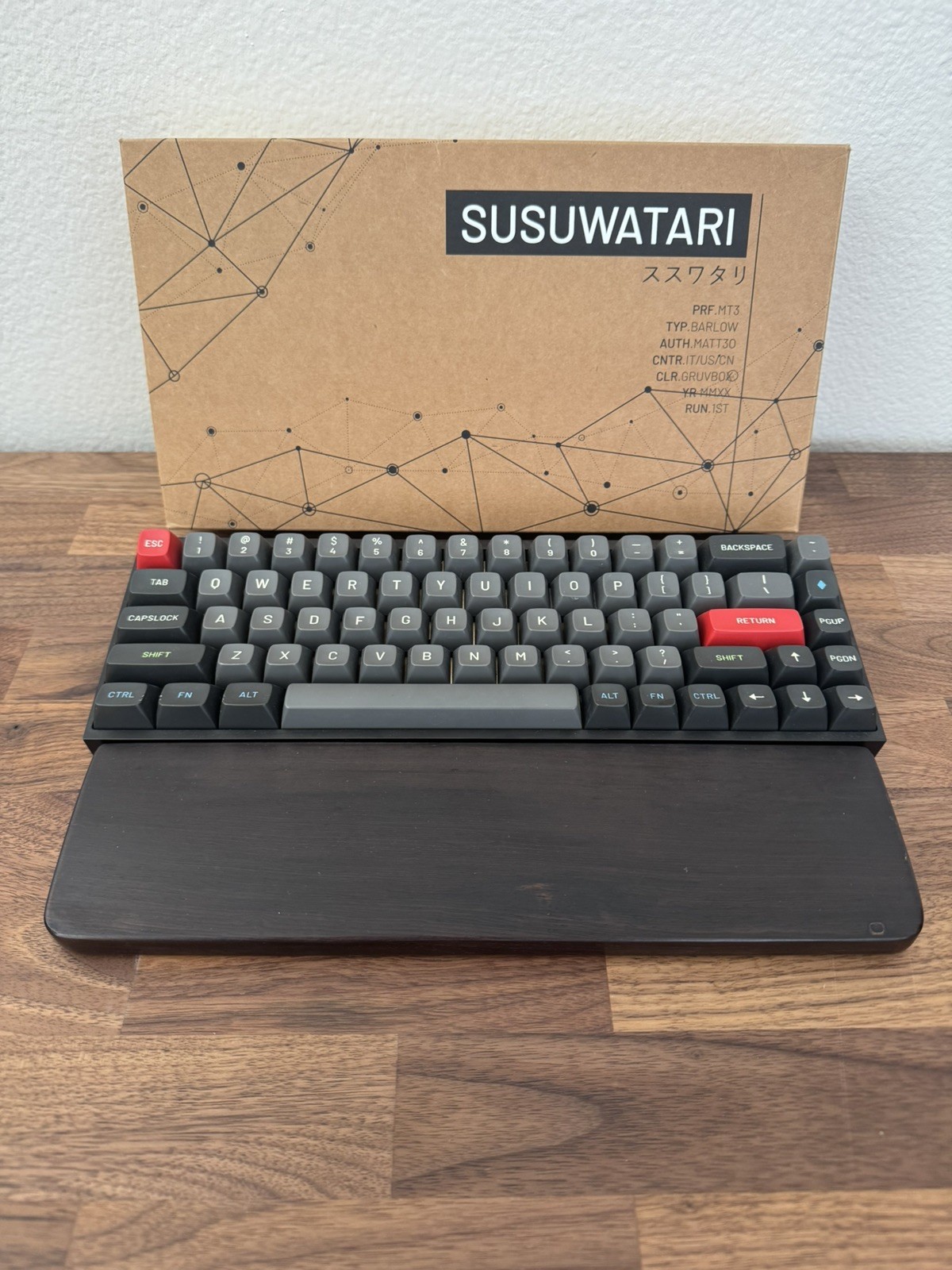 KBDfans Tofu60 Custom Mechanical Keyboard, SUSIWATARI Caps, Gateron Black Lubed