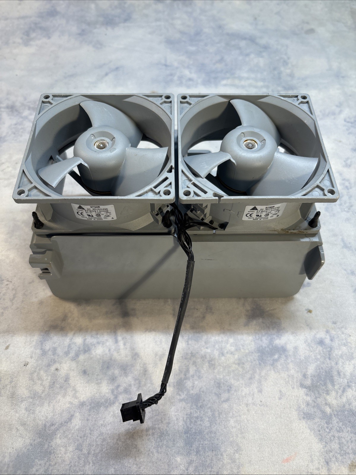 Apple Delta Electronics Dual Cooling Fans Model EFB0912HHE