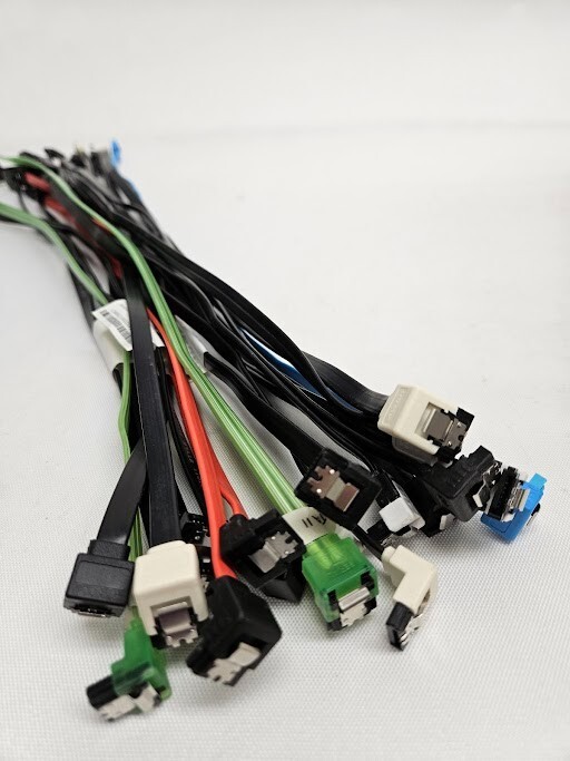 ***GREAT*** MIXED LOT 19 SATA CABLES 16" TO 24" RIGHT ANGLE SERIAL LOCKING