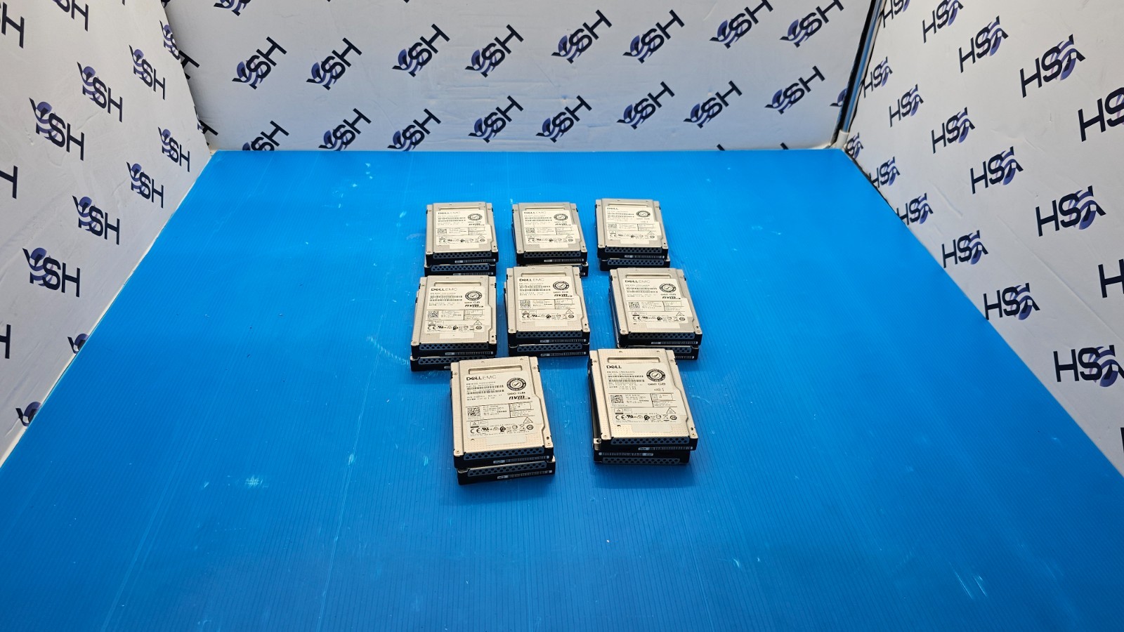 Dell KCD5XLUG960G 960GB 2.5" PCIe Gen x3 Solid State Drive 0DRC9H Lot of 16