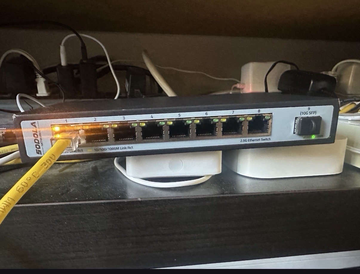 SODOLA SL-SWTGW218AS 9 PORT 2.5G SMART WEB ETHERNET SWITCH 8*2.5G ETH 1*10G SFP