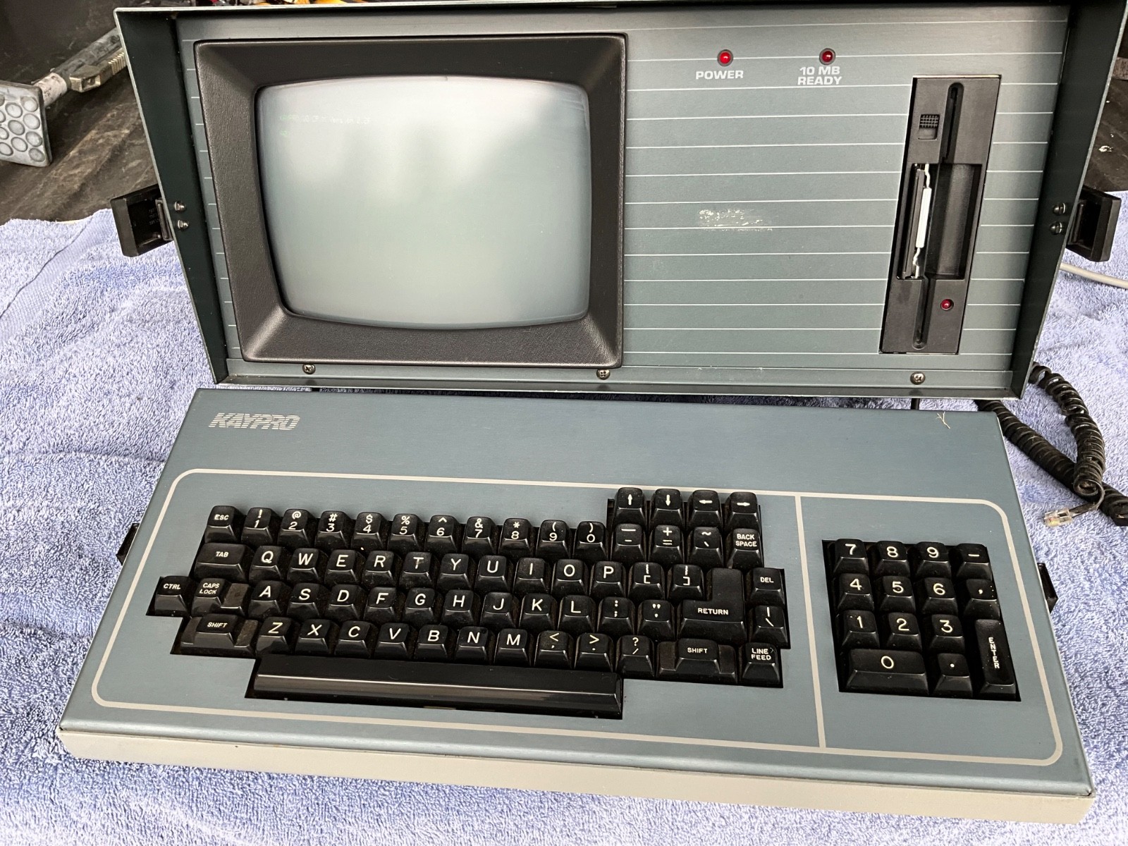 Vintage Kaypro 10 luggable computer working with keyboard