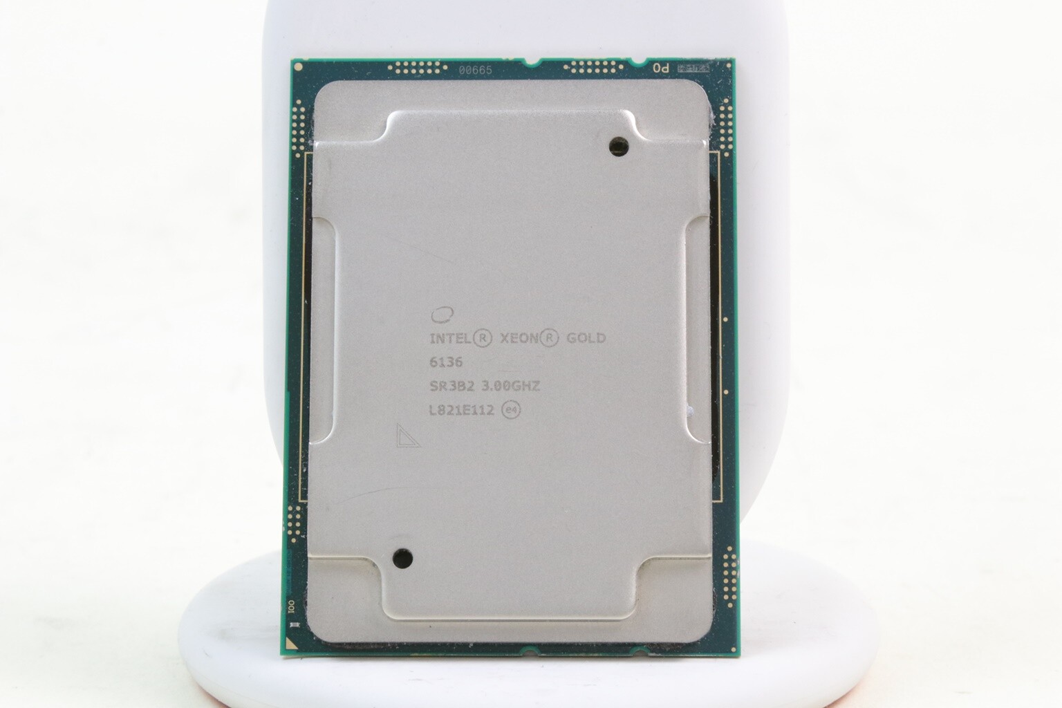 Used INTEL XEON GOLD 6136 PROCESSOR | 3.00GHZ | SR3B2 - UBB.threads