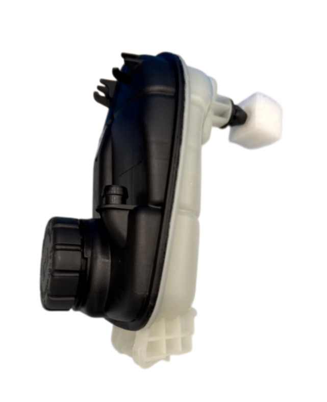 Coolant Radiator Reservoir Tank Fit For Mercedes-Benz GLA250 X156 2015 2016-2018