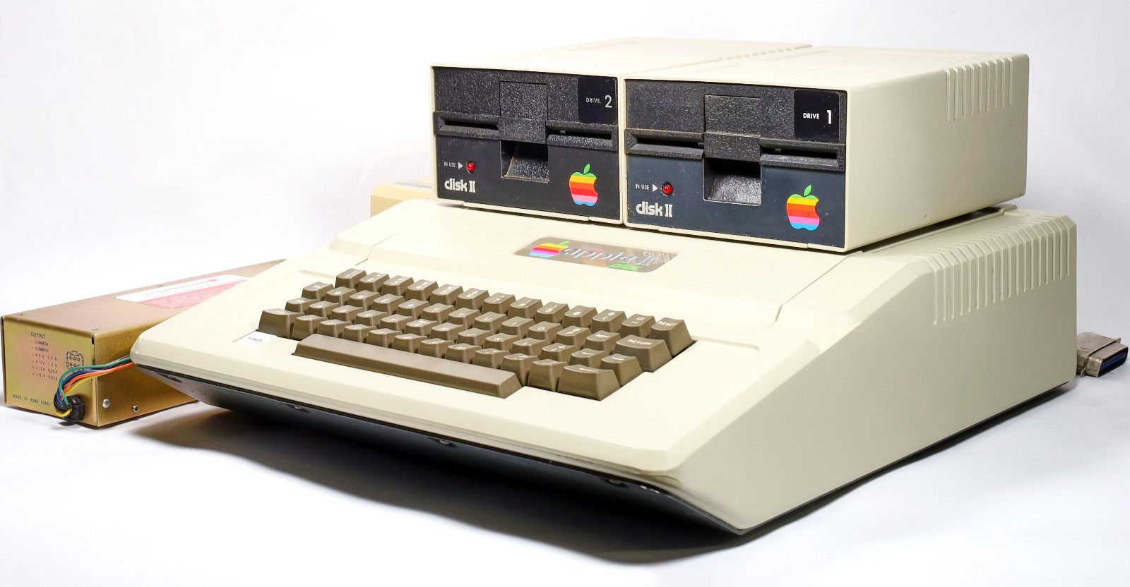 Apple II Plus A2S1048 & A2M0003 Dual Floppy Computer + Accessory Bundle *READ*