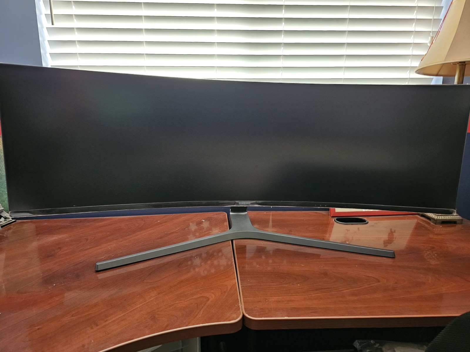 Samsung 49" Curved QLED monitor