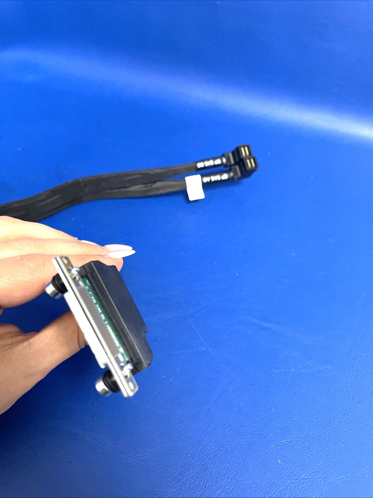 DELL EMC POWEREDGE R640 HDD BACKPANE RAID CABLE CN-08Y2C8-AP200-09M-003J-A00