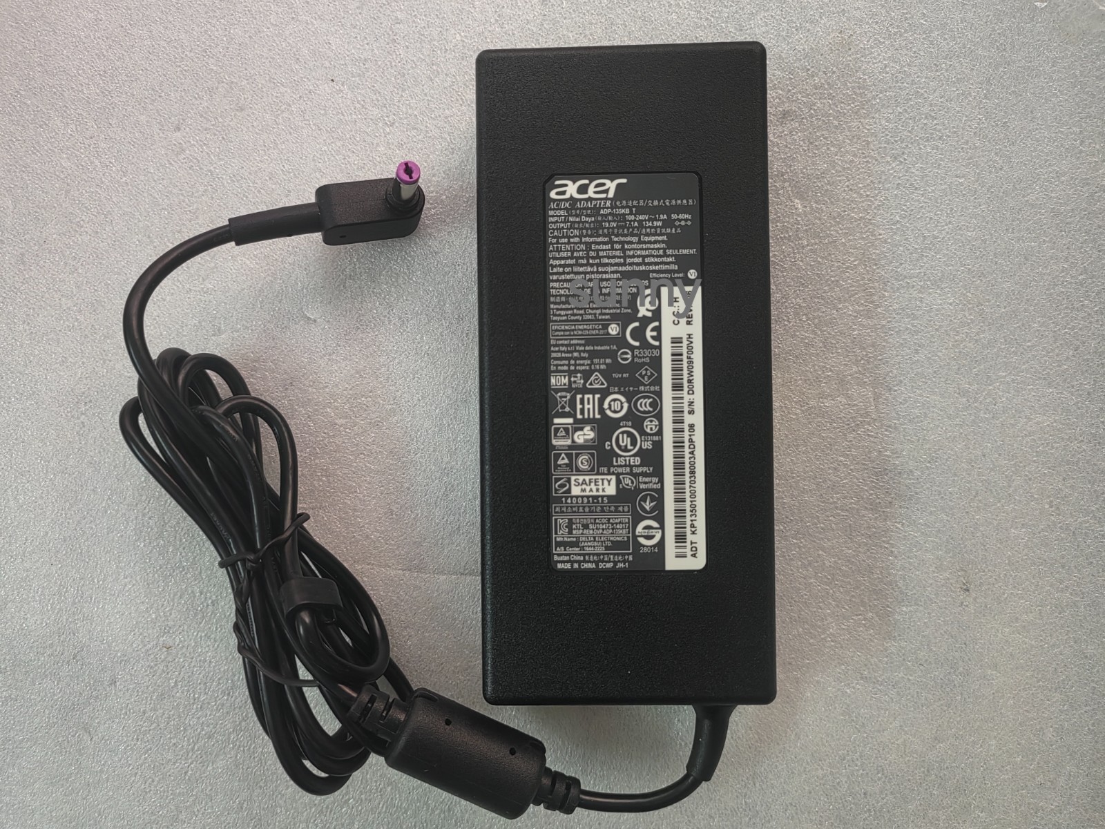 100%Original 19V 7.1A 135W ADP-135KB T For Acer Nitro 5 AN515-54-51M5 AC Adapter