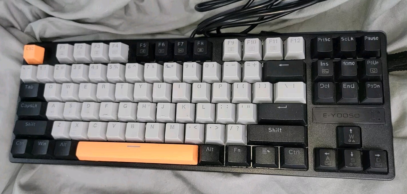E-Yooso Mechanical Gaming Keyboard  Model Z-87 Keycaps Orange Black White