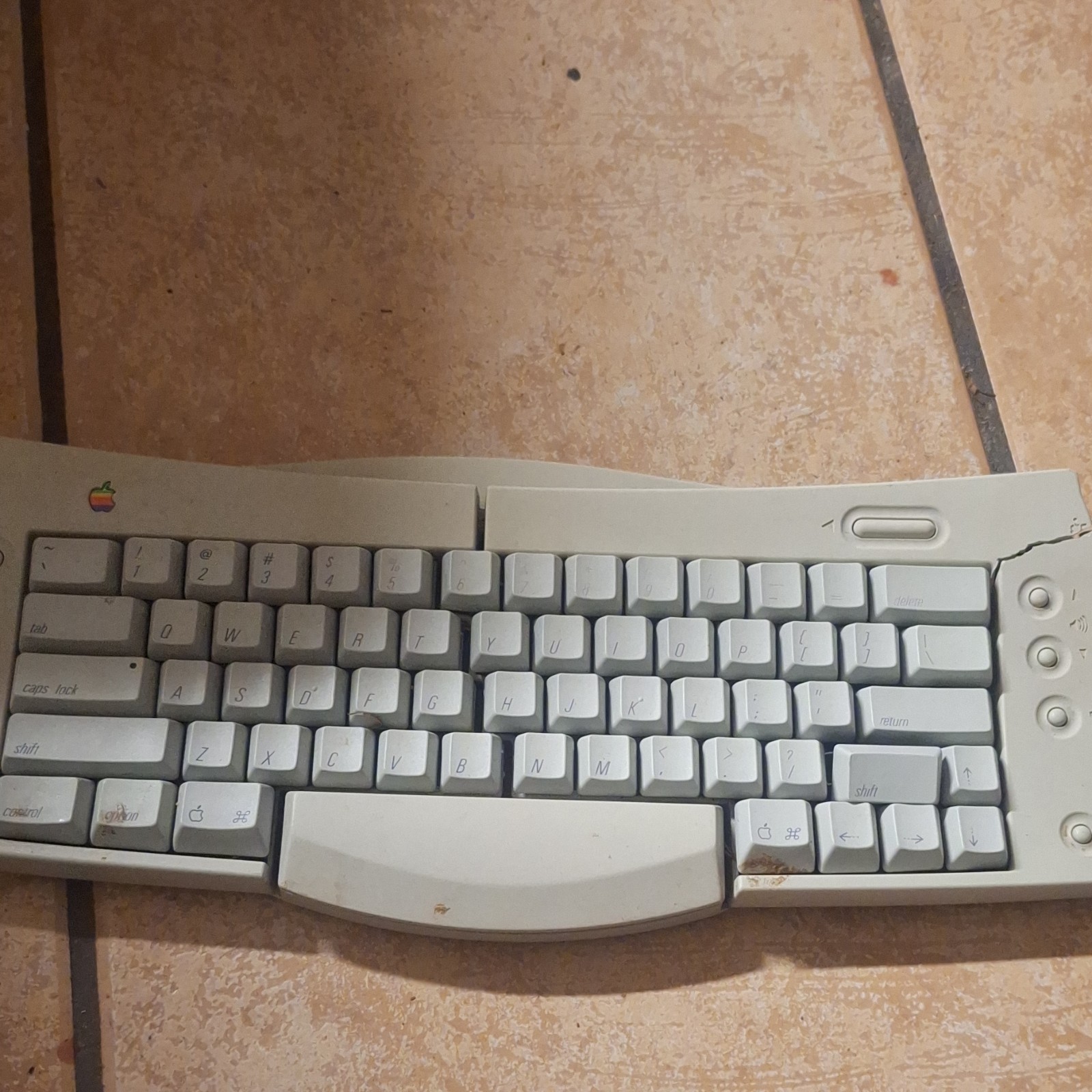 Apple Adjustable Keyboard M1242 Ergonomic QWERTY English White Plastic BCGM1242