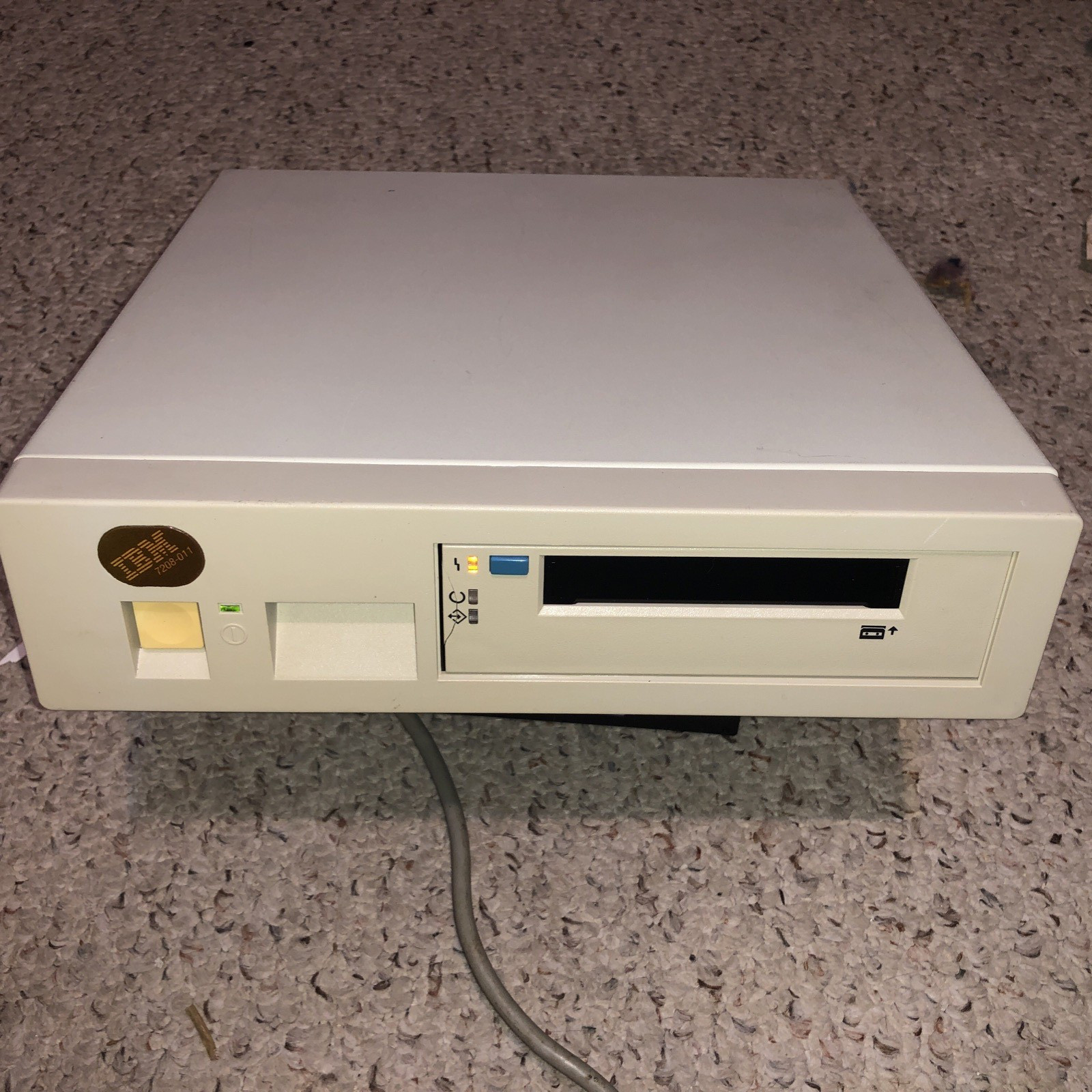 IBM Type 7208-012 External SCSI Tape Drive