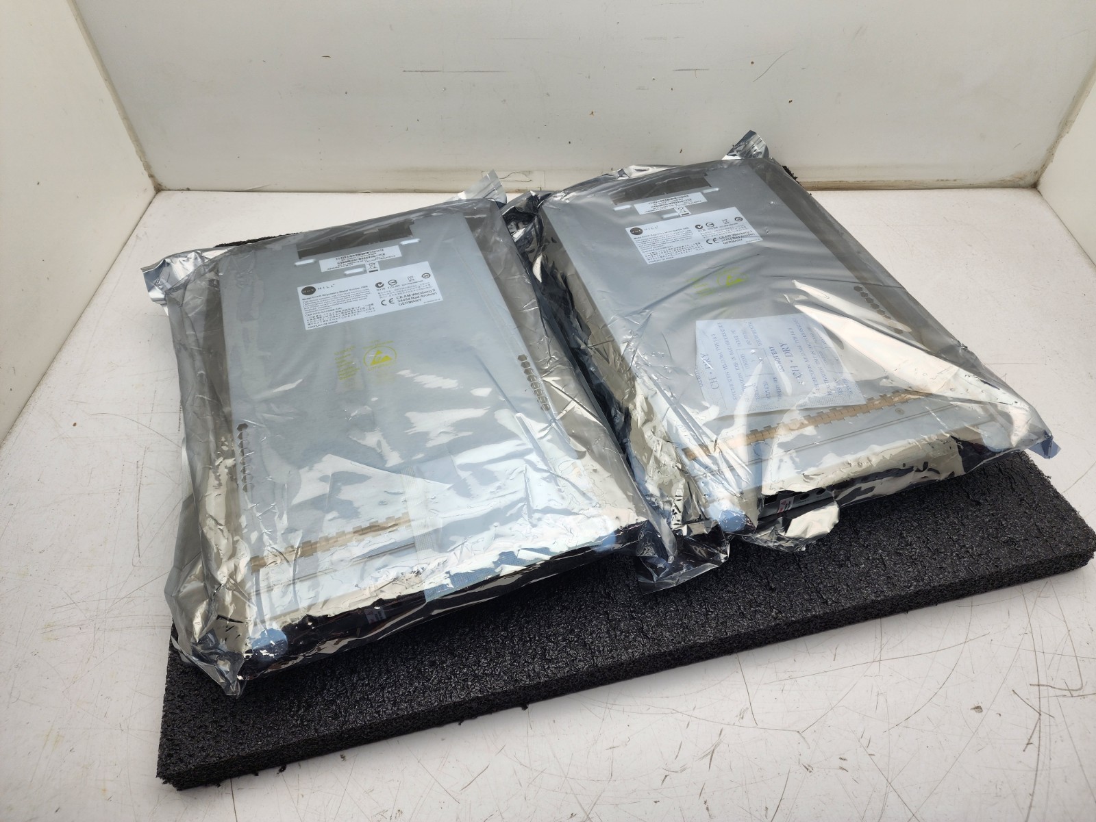 2x HP Quantum QXS iSCSI and FC Disk Controller 81-00000078-00-10 Sealed Bags