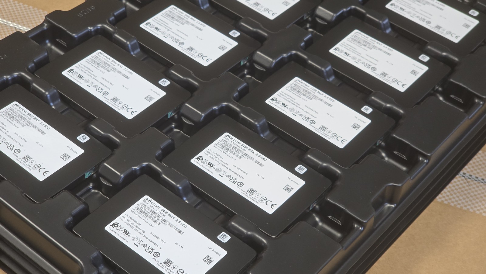 NEW Micron 5400 MAX 1.6TB SATA 2.5" ENTERPRISE SSD MTFDDAK1T6TGB 2Year WARRANTY