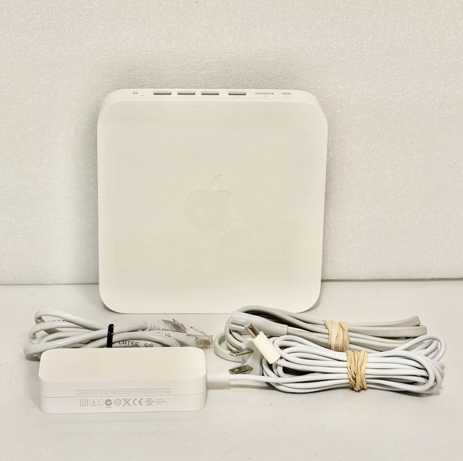 Apple AirPort Extreme A1408 5th Gen WiFi Router Base Station Tested w/ Cables