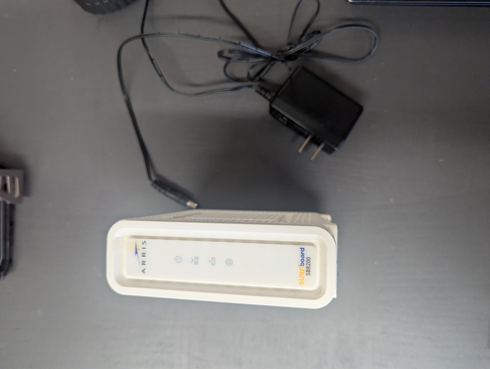 ARRIS SURFboard SB8200 DOCSIS 3.1 Cable Modem Gigabit Ethernet w/ Power Cord