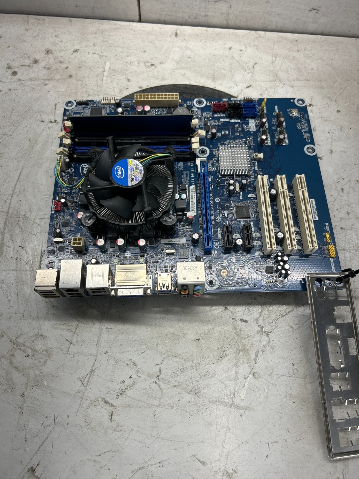 Intel DH67CL Motherboard w/ 1GB RAM No CPU