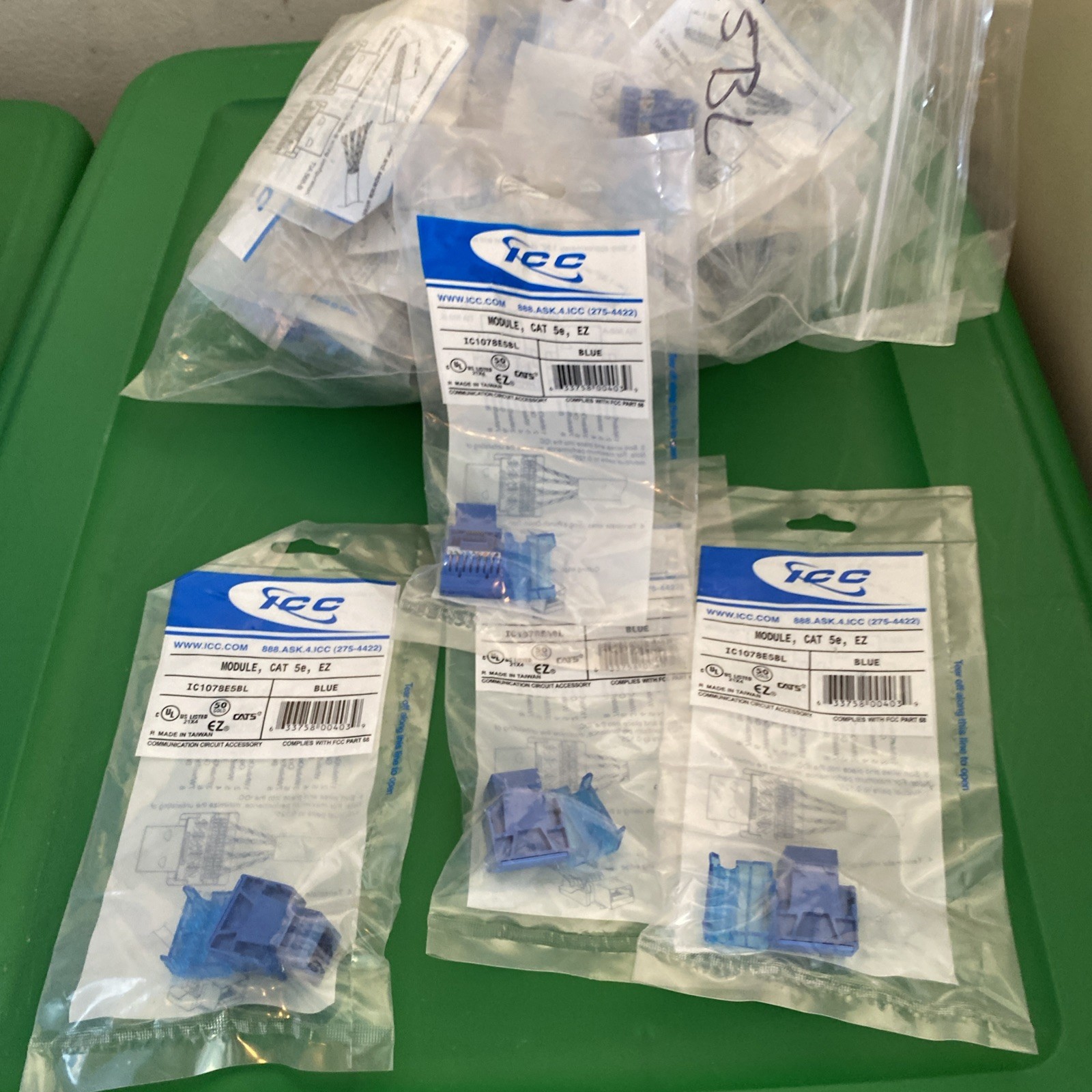 ICC Cat 5e EZ Modular Connector Jack Blue IC1078E5BL 23 count 
