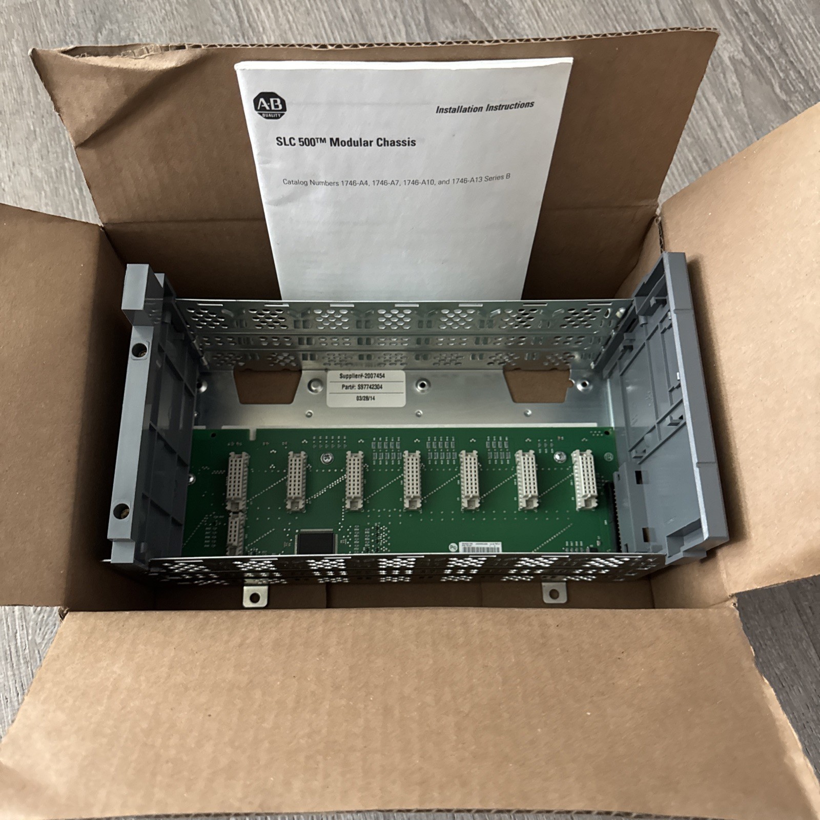 Surplus Open Allen Bradley 1746-A7 Ser B SLC 500 7-Slot Modular  * Read * New *