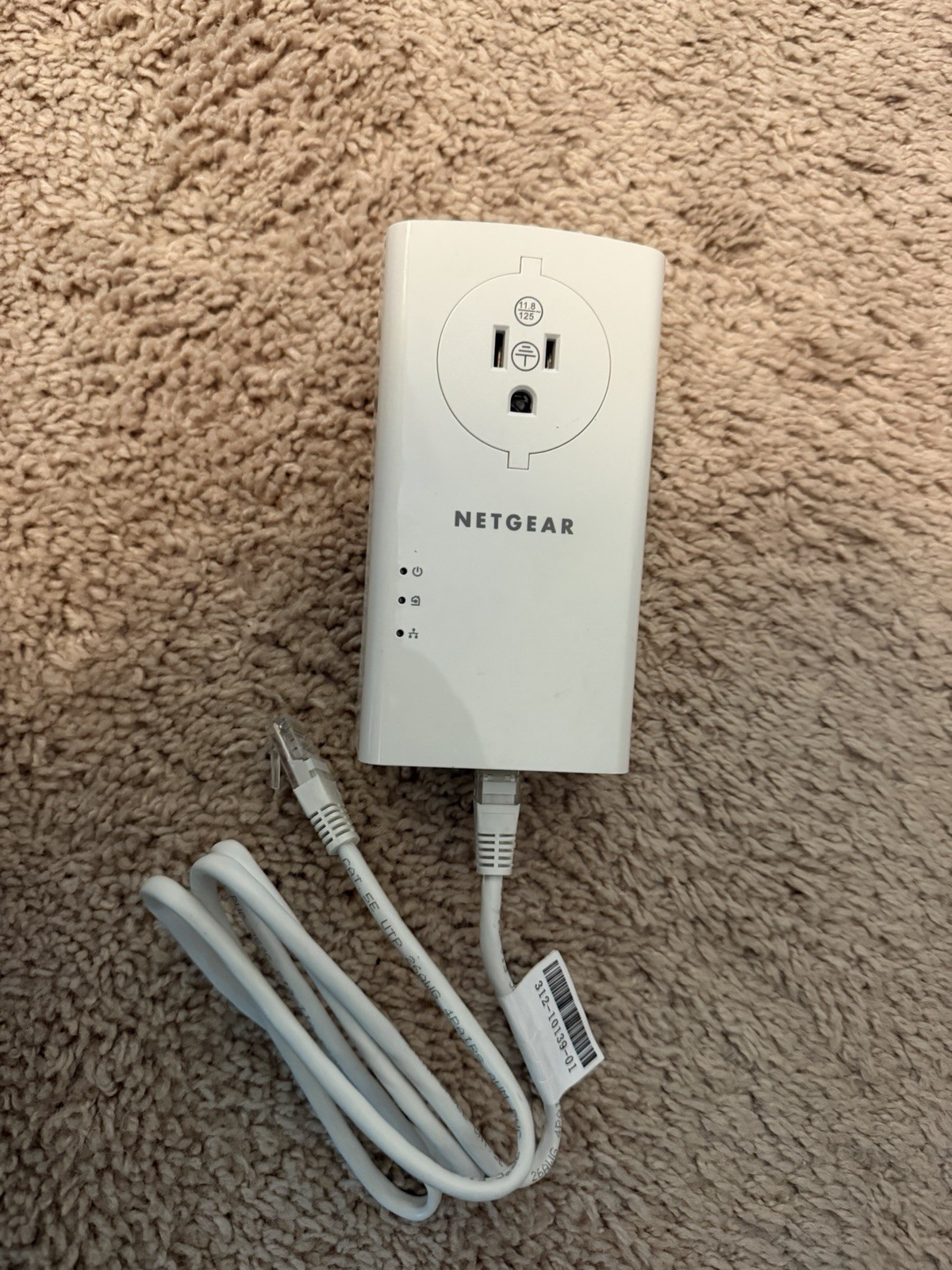 NETGEAR PLP2000 Powerline 2000 Adapter w/ Extra Outlet + Ethernet Cable