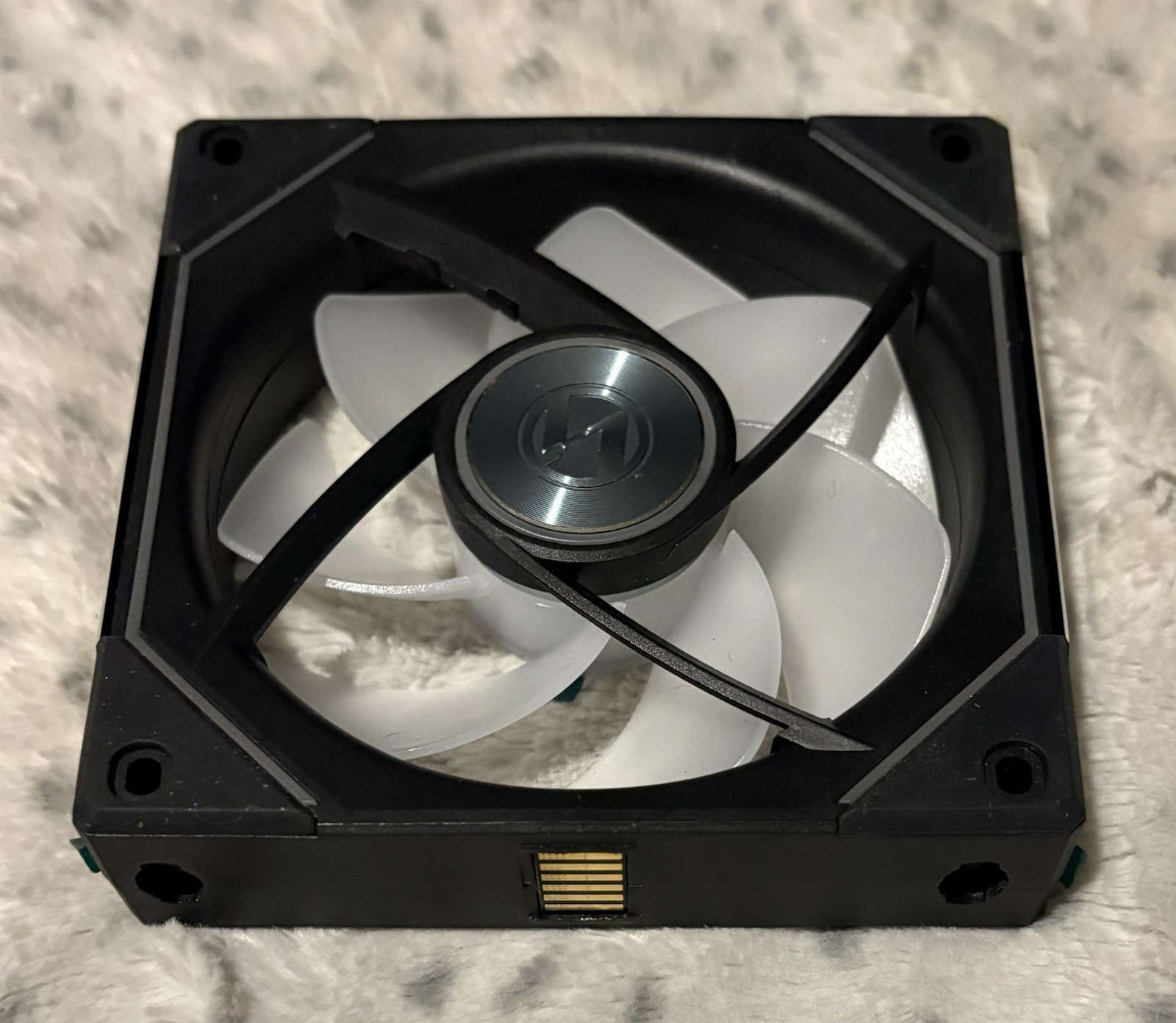 1 Pack Lian Li UNI Fan CL Wireless 120  Black 12CL1W1B