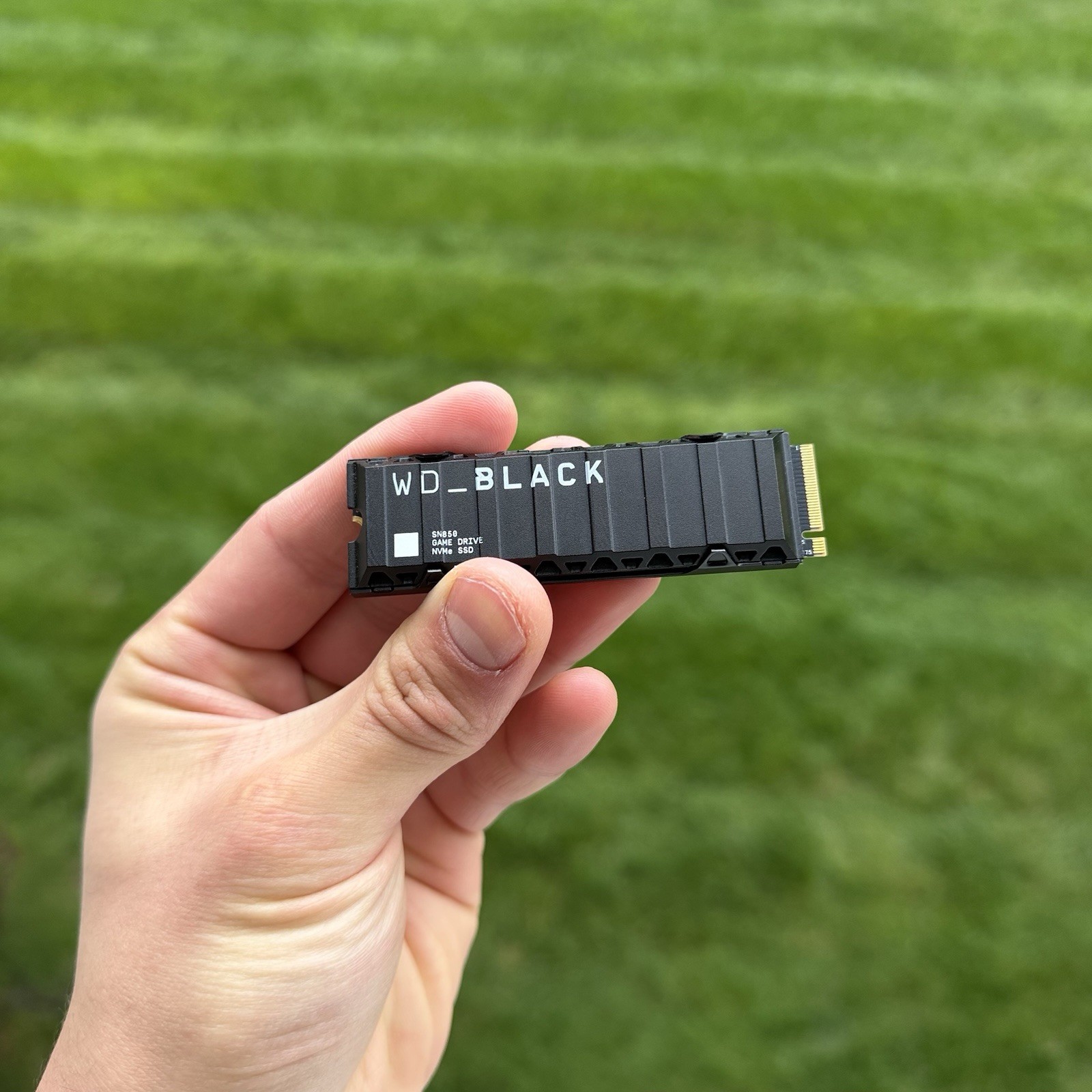 Western Digital WD_BLACK SN850 1TB NVMe M.2 2280 SSD Heatsink 7000MB/s