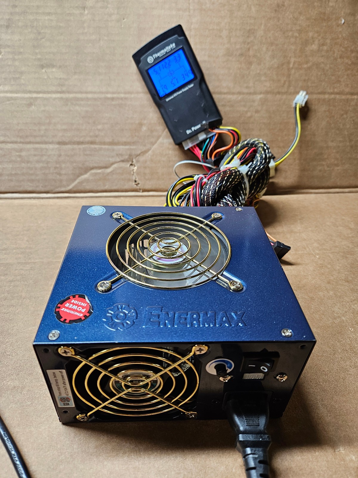 Vintage Enermax Noisetaker EG701AX-VE(W)  24P   ver. 2.0  600 Watt Power Supply