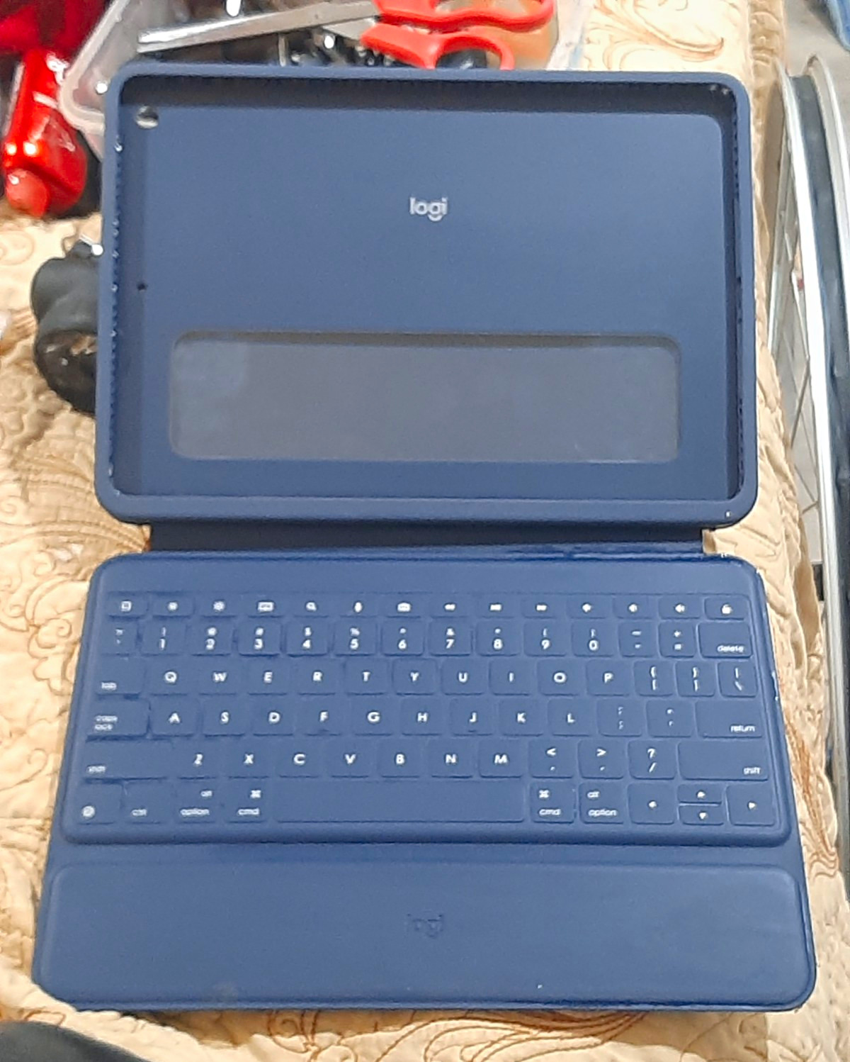 Logitech Logi Blue Keyboard Folio/Case for Ipad with Integrated Stand