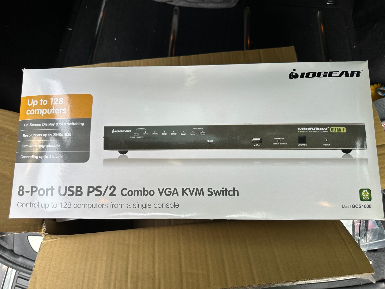 NEW IOGEAR GCS1808KITU 8-Port USB PS/2 Combo VGA KVM Switch With USB KVM Cables