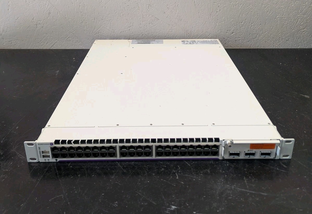 Alcatel-Lucent OmniSwitch OS6900-T40 903707-90 Network Switch & OS-QNI-U3