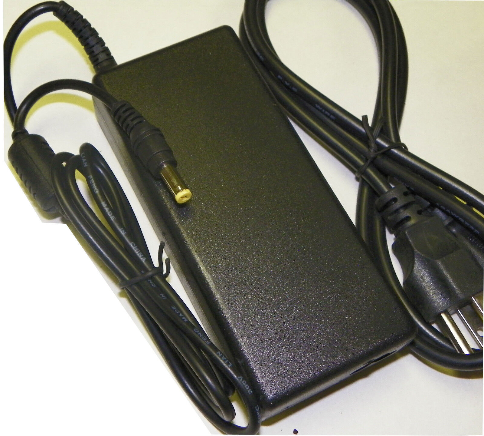 90W AC Adapter 5.5 / 2.5mm for Toshiba Satellite Equium Dynabook Replacement