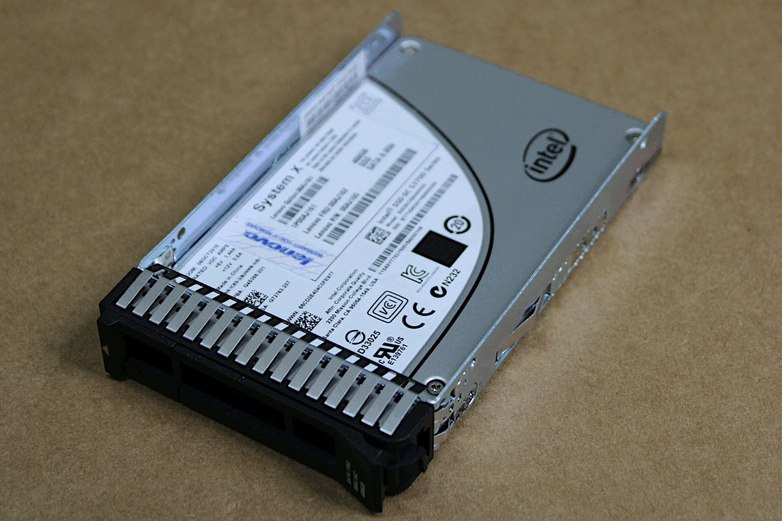 Lenovo Intel S3700 400GB SATA 6Gb/s 2.5\