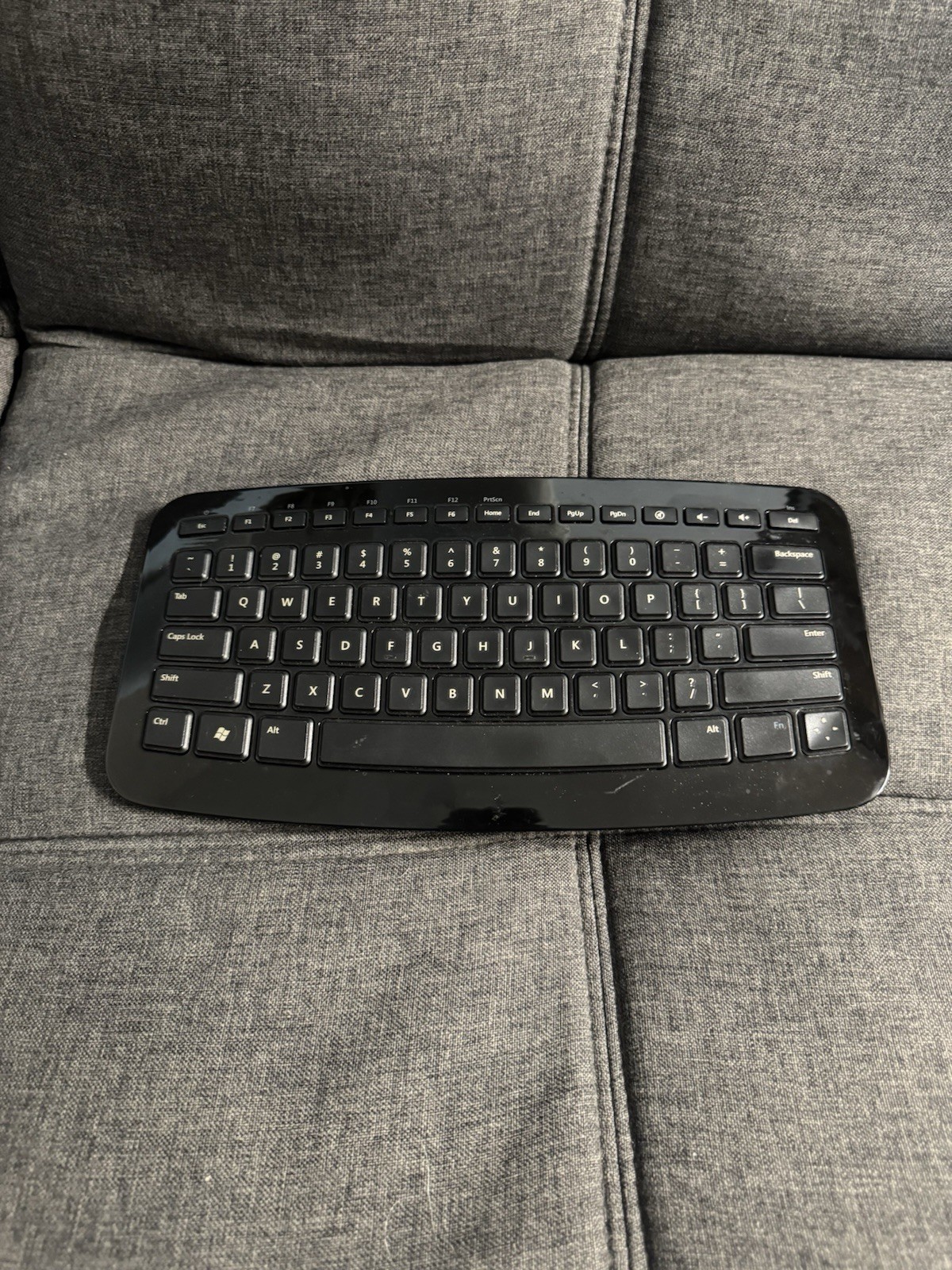 Microsoft Arc Wireless Keyboard NO Dongle, Black (1392) Tested & Working
